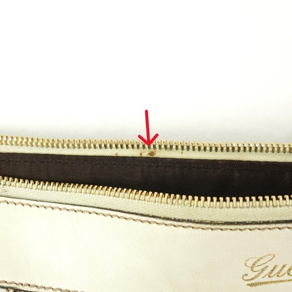 Vintage Gucci GG Supreme Abbey Shoulder Bag In Beige & White w/ Silver Hardware - Picture 11 of 14